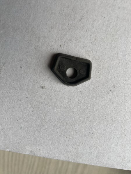 Unterlage schwarz für die Türaußengriffe des W353 / Trabant 601 / W50 / Robur / B1000 - 3530470540-1