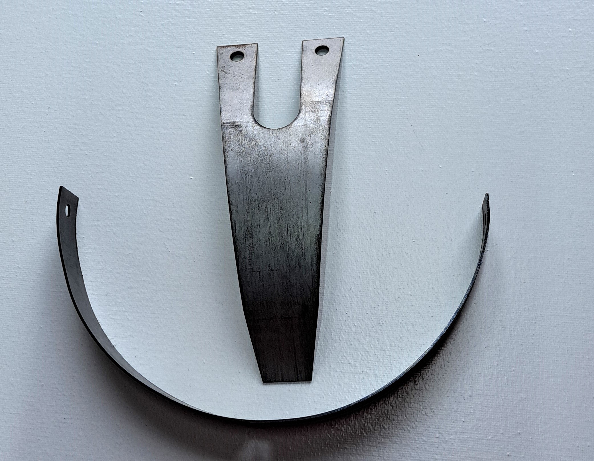 KDF Käfer Kübelwagen Benzinhahnschutz Reparaturblech Halter inkl. Schrauben – Bild 4